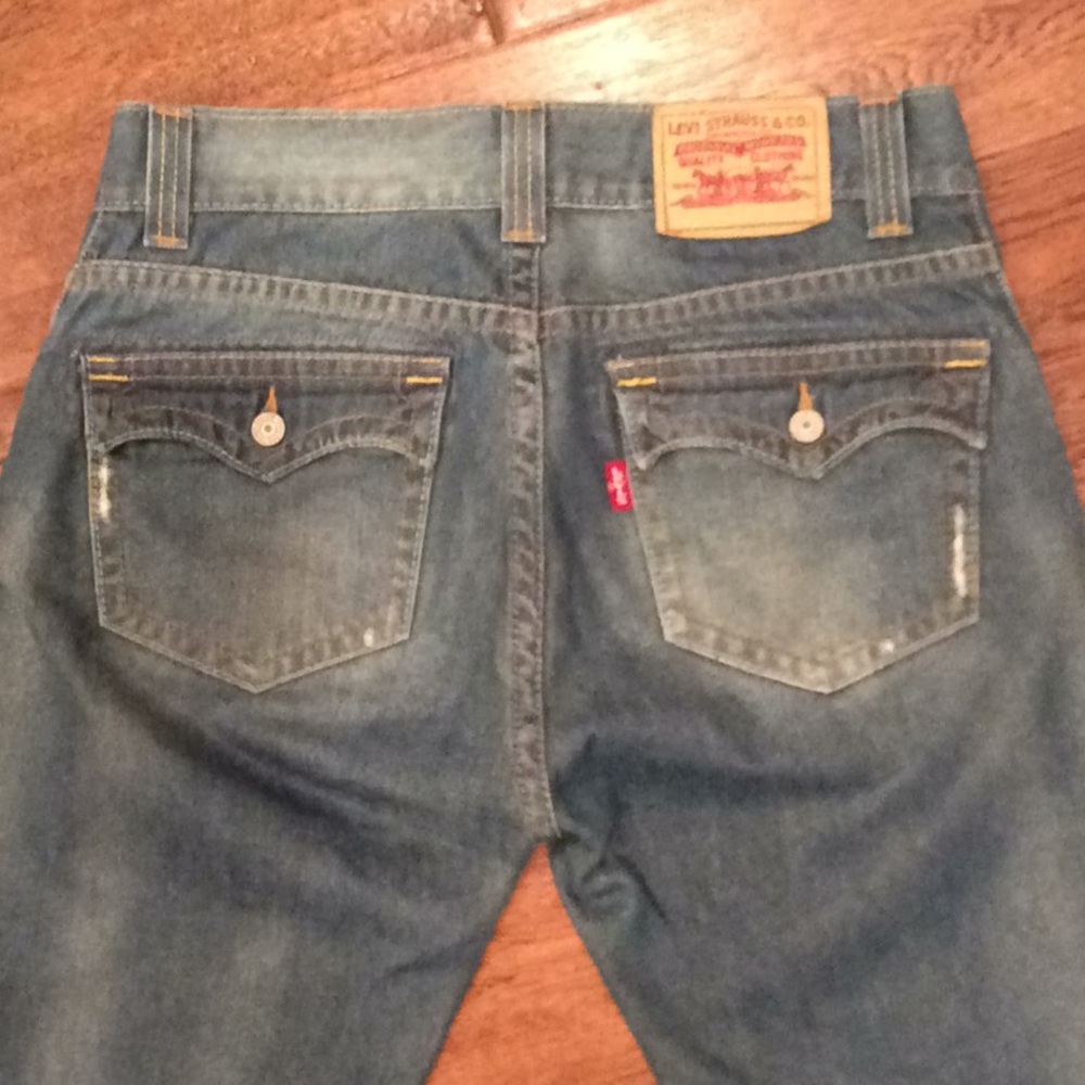 Misses Levi’s jeans, size 10. EUC.